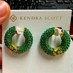 BNIB Kendra Scott Mikki Gold Pave Hoop Earrings in Green Crystal